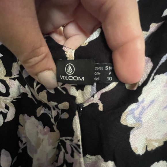 Volcom dress - Picture 6 of 6